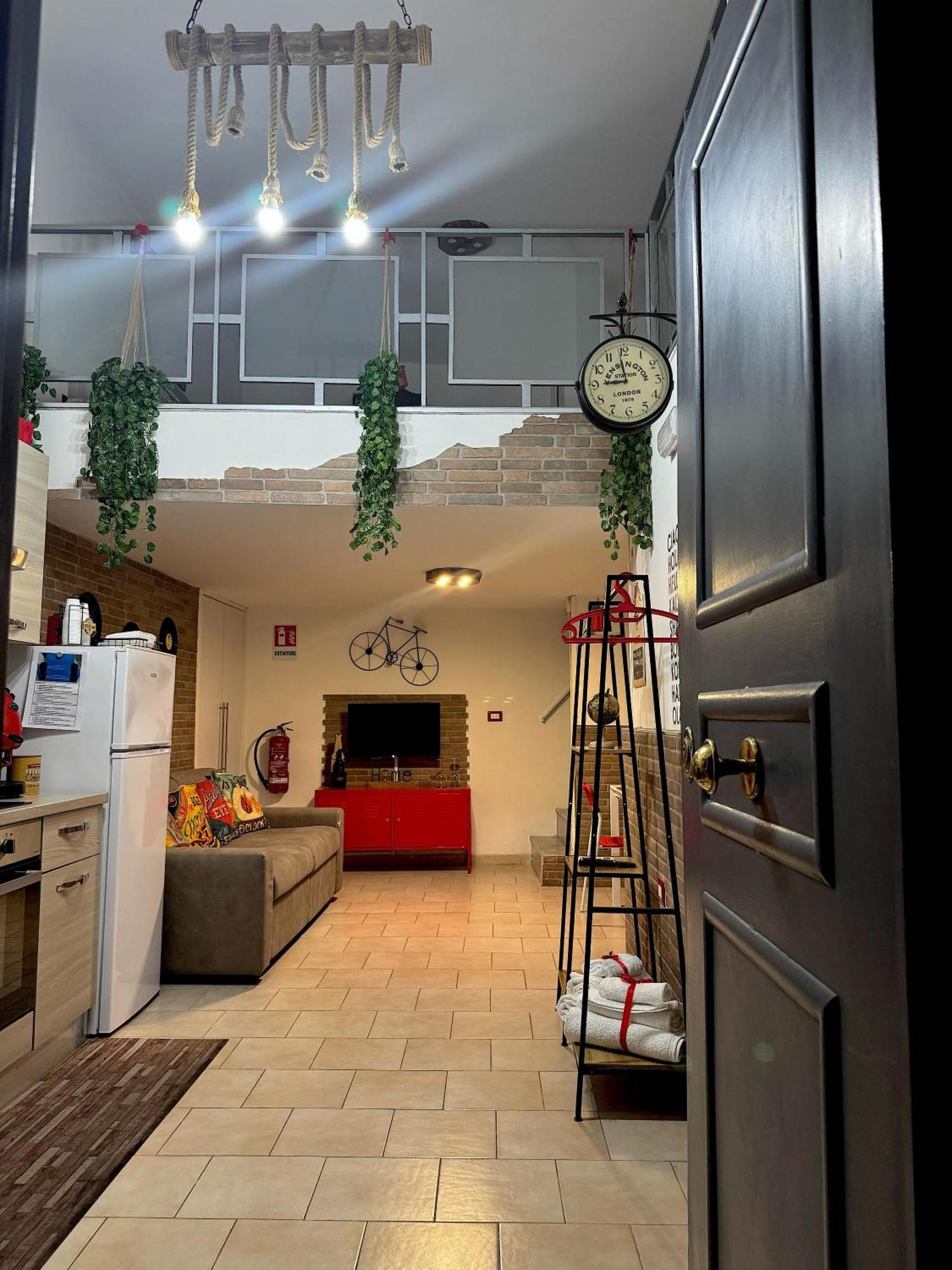 Апартаменты Frizzi & Lazzi House Неаполь Экстерьер фото